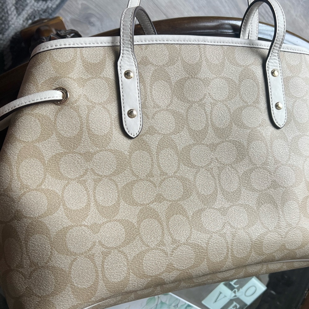 Coach Drawstring Carryall Bag - Picture 4 of 8